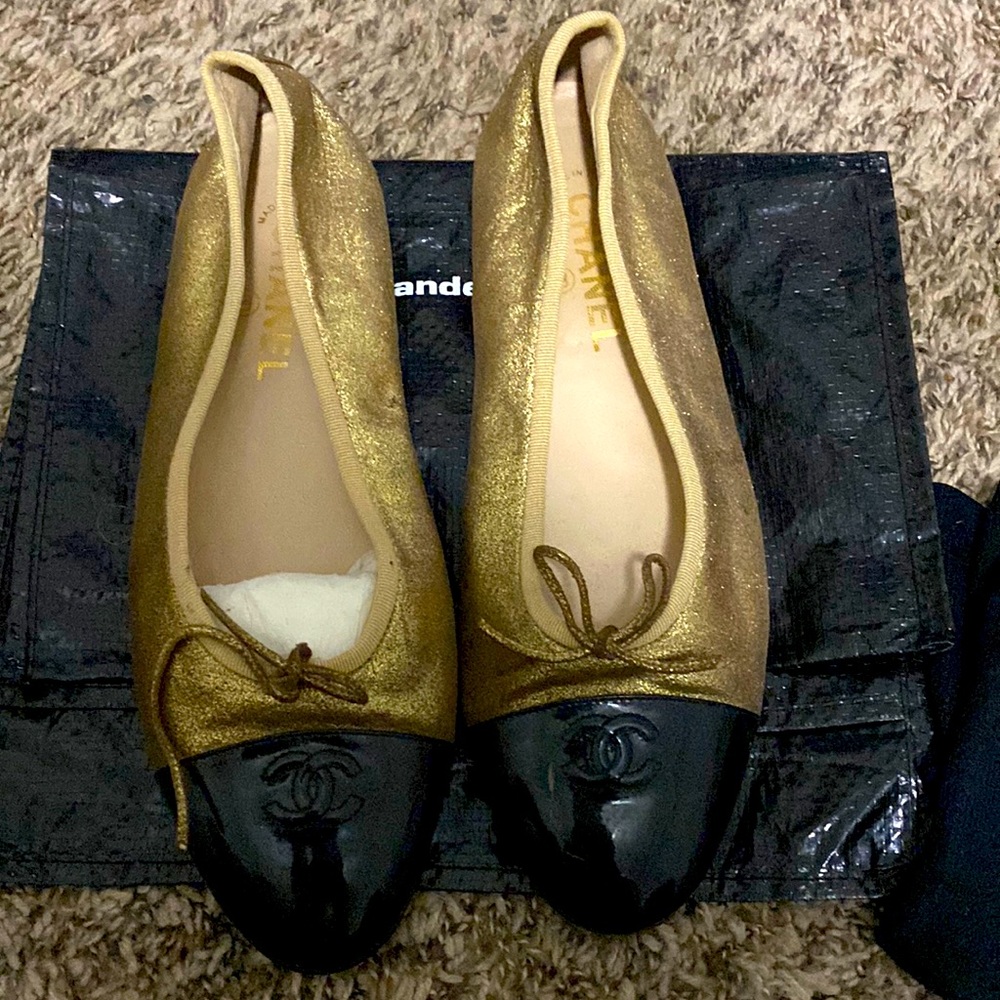CHANEL FLATS!!!! Very Comfy.